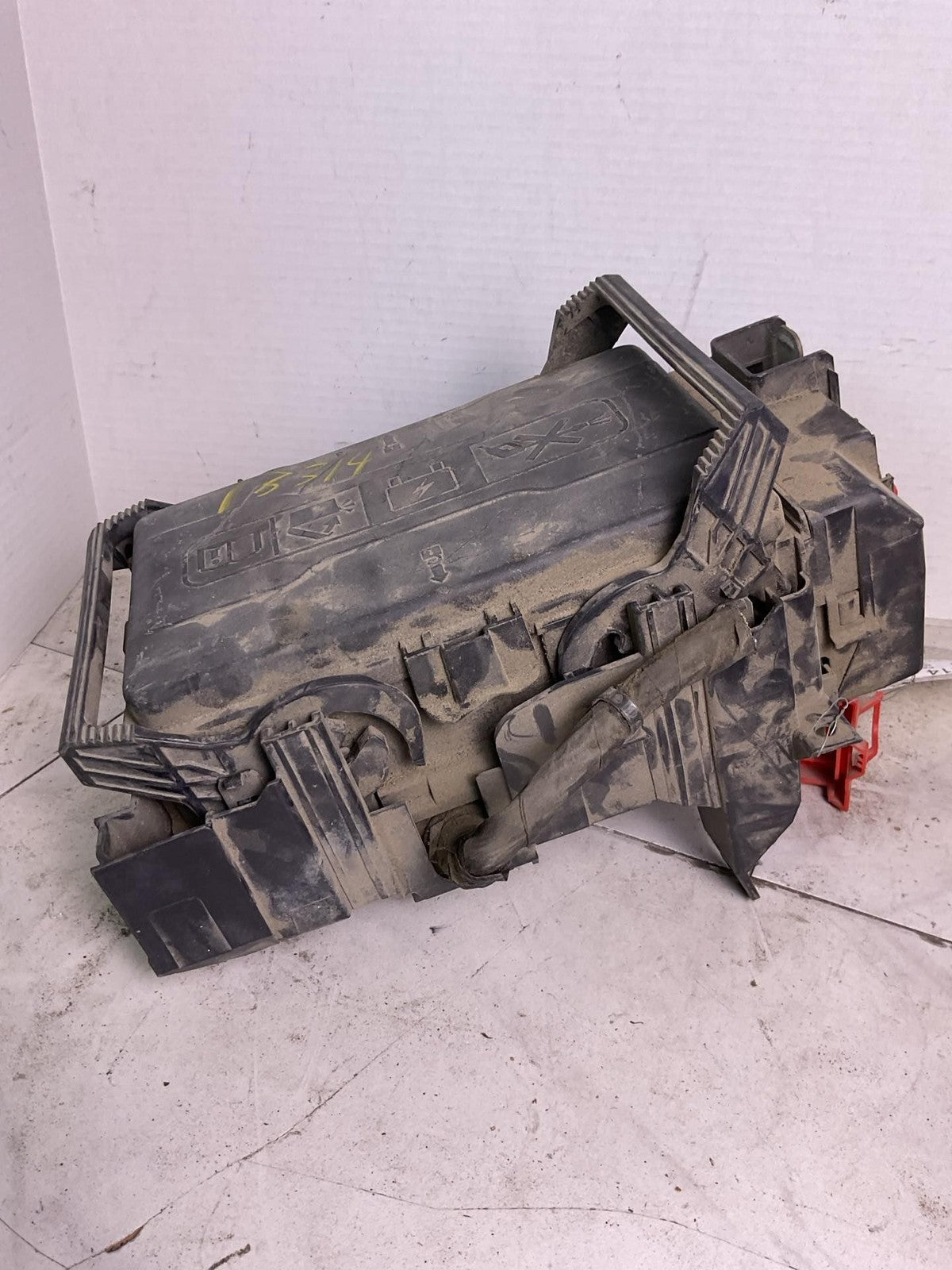 Engine Fuse Box CHEVY MALIBU 18 190